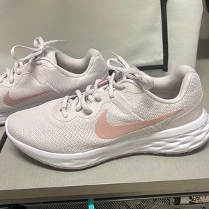 Women’s Nike style # DC3729-500. WORN 4x’s